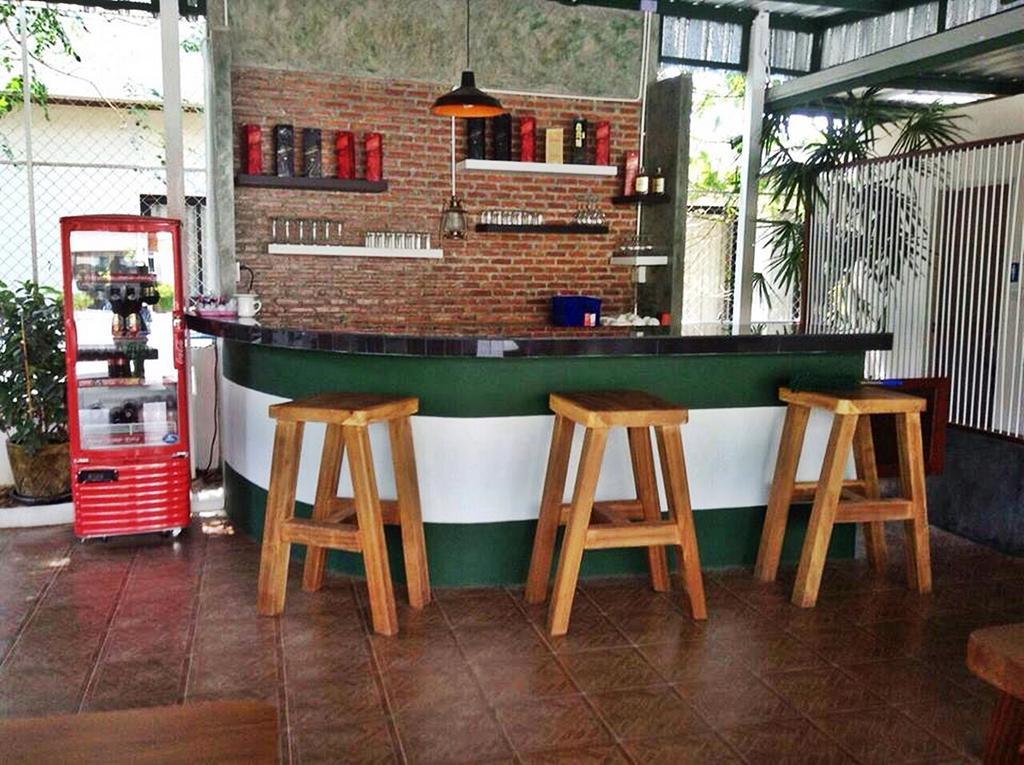 春蓬旅游酒店 外观 照片